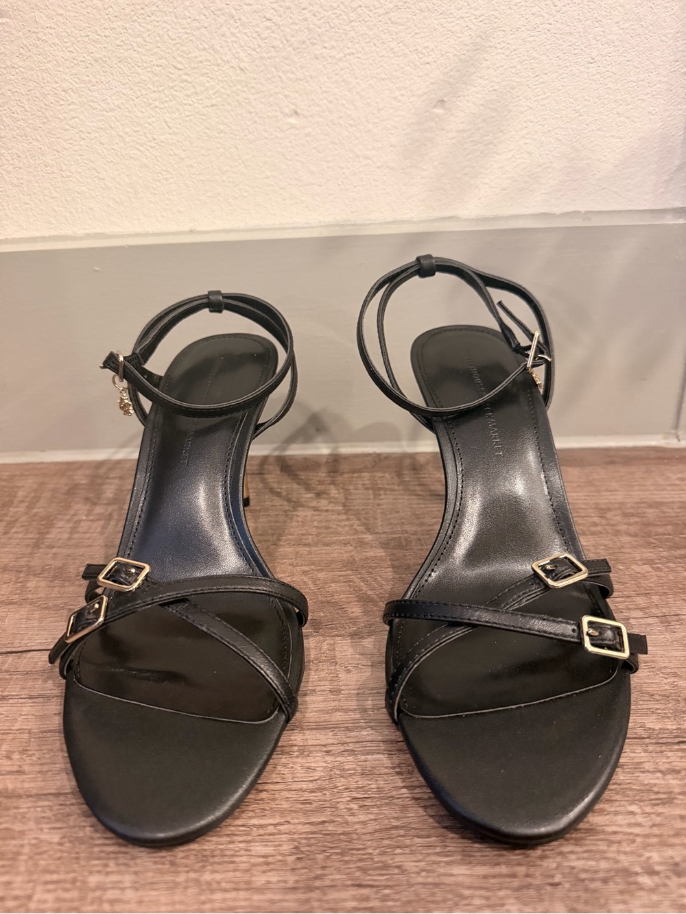 White House Black Market Black Leather Strappy Open Toe Buckle Ankle Strap 9